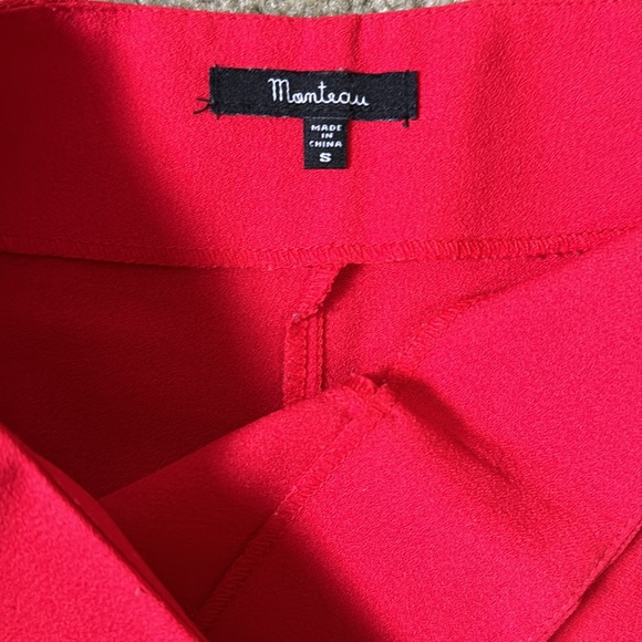 Monteau Red Scalloped Shorts - Picture 3 of 5